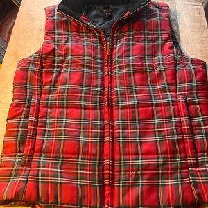 Chaps women’s Red Plaid quilted Vest with velvet collar and zipper. Like new